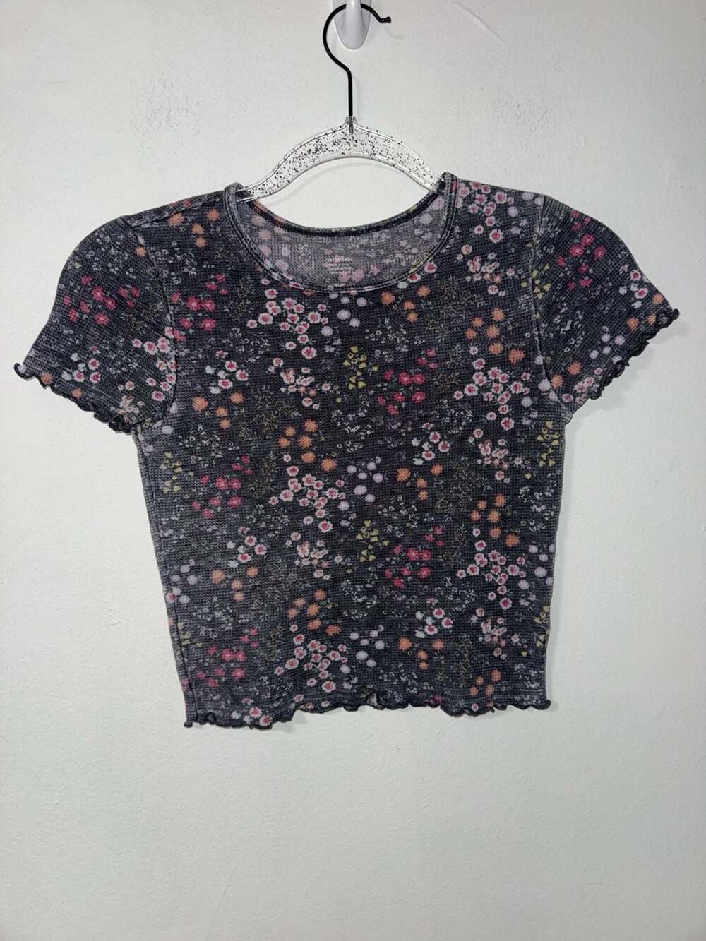 American Eagle Floral Print Lettuce-Edge Cropped Short-Sleeve T-Shirt